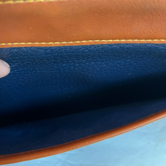 Dooney & Bourke vintage crossbody - Picture 5 of 13